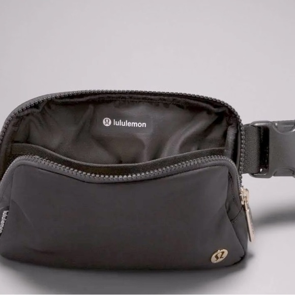 Lululemon belt bag. New. - Picture 2 of 5